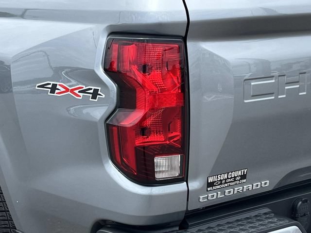 Used 2025 Chevrolet Colorado LT AWD/4WD image 10