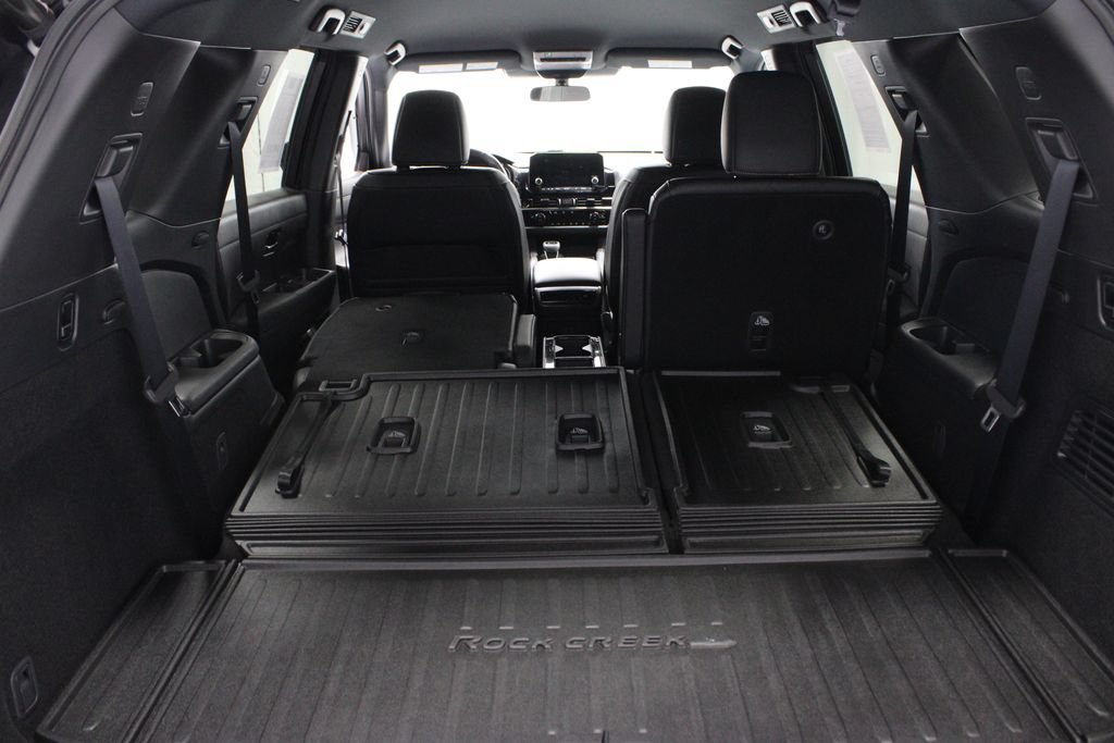 Used 2025 Nissan Pathfinder Rock Creek AWD/4WD image 16