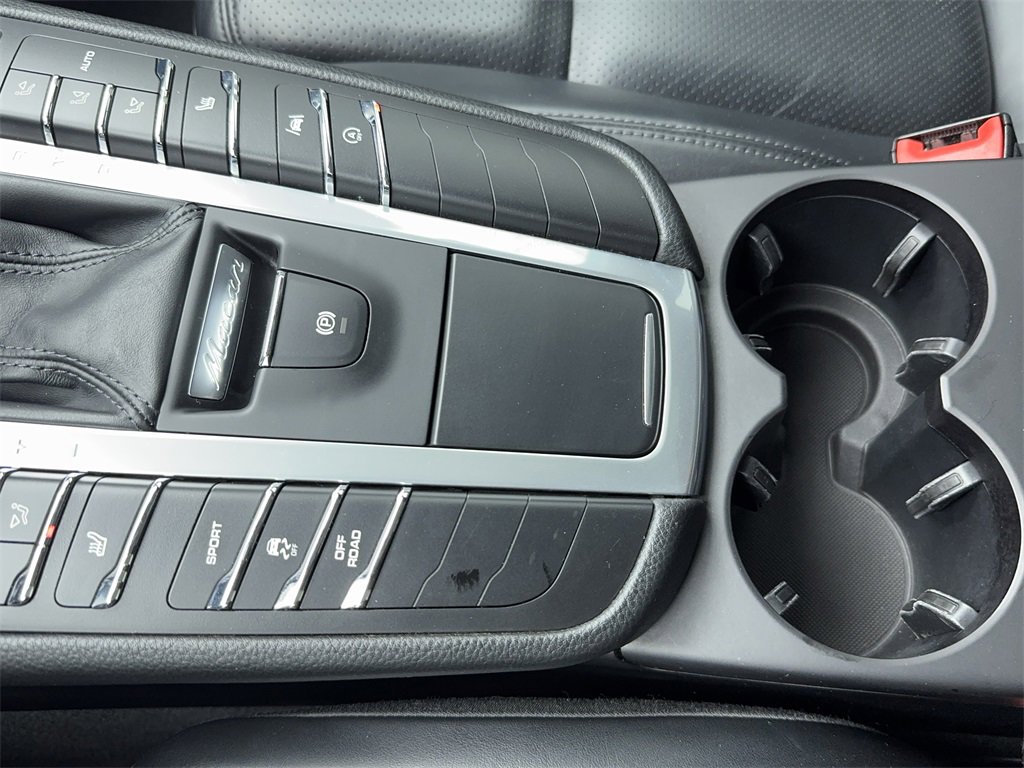 Used 2021 Porsche Macan S image 33