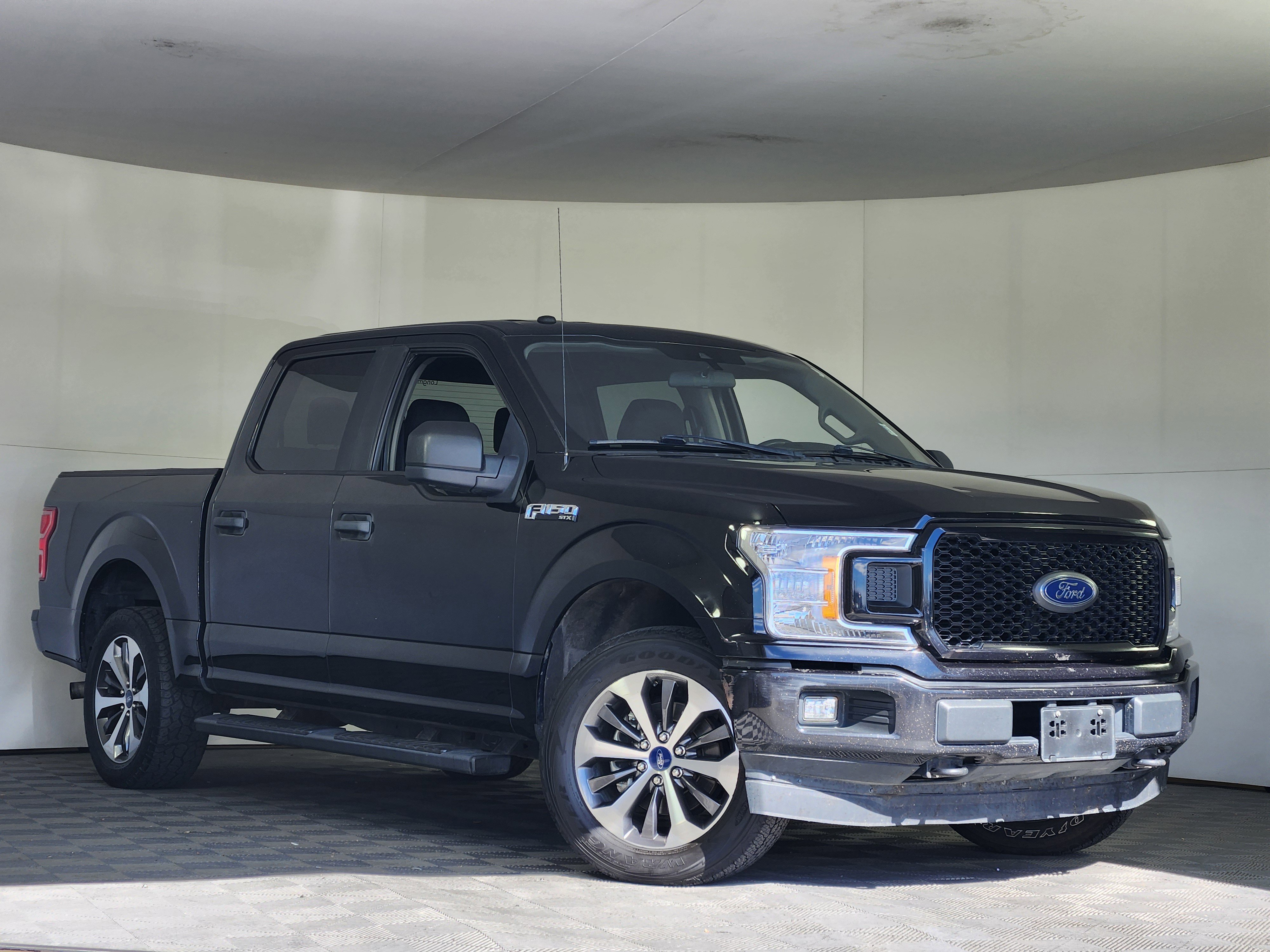 Used 2019 Ford F150 XL w/ Equipment Group 101A Mid image 1