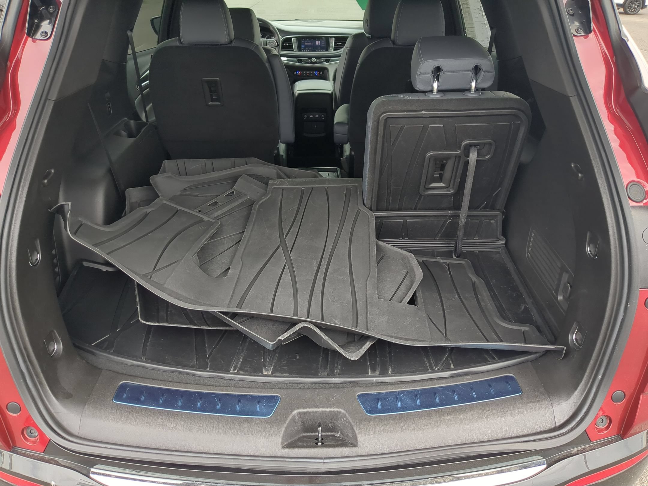 Used 2023 Buick Enclave Essence w/ Sport Touring Edition FWD image 24