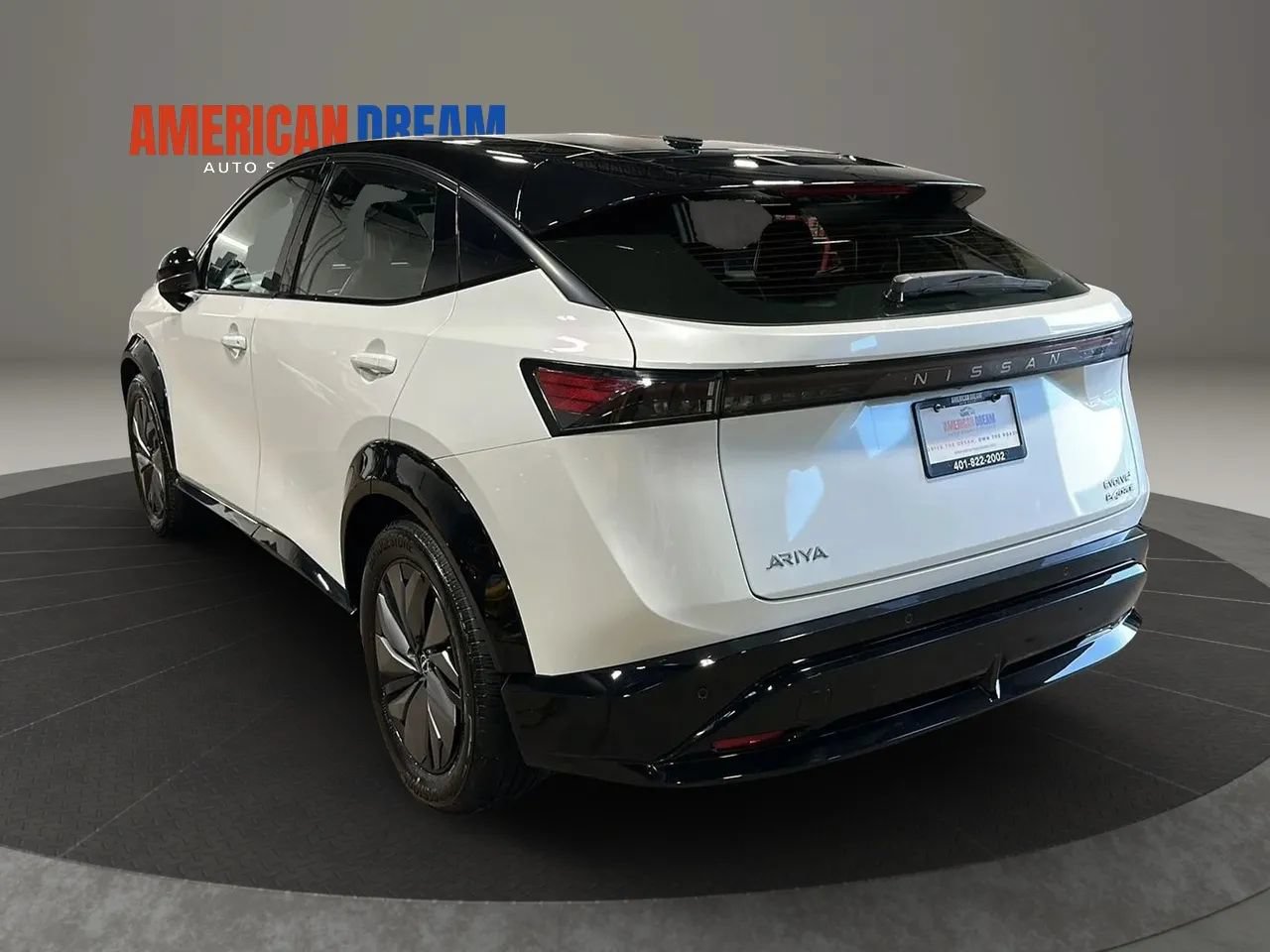 Used 2024 Nissan Ariya AWD image 3