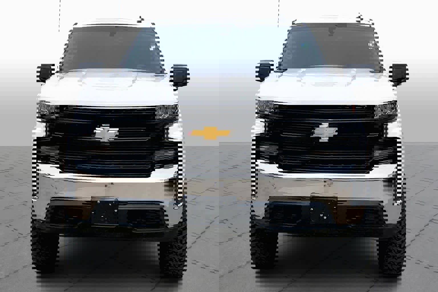 Used 2019 Chevrolet Silverado 1500 LT w/ Trailering Package image 4