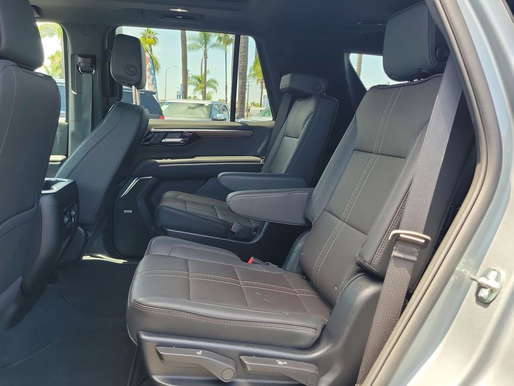 Used 2025 Chevrolet Tahoe High Country w/ Sun And Tow Package AWD/4WD image 26