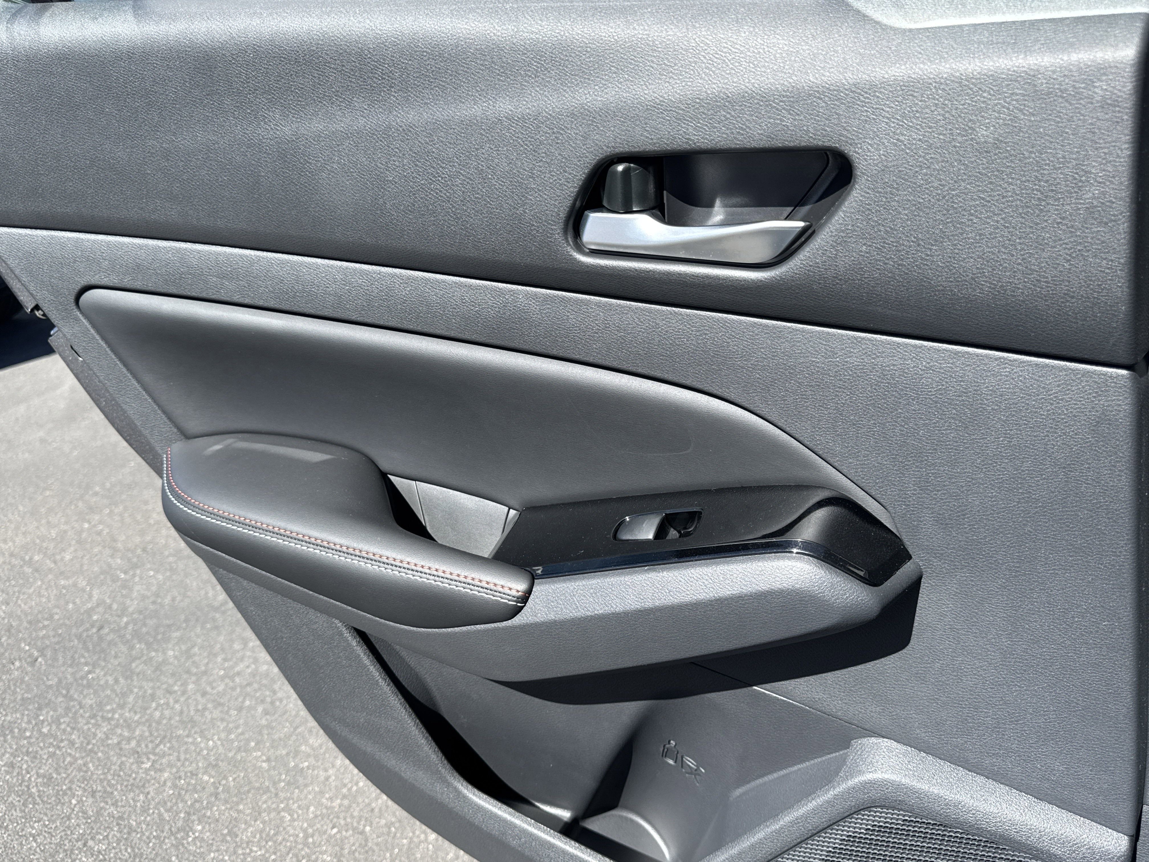 New 2025 Nissan Altima 2.5 SR image 13