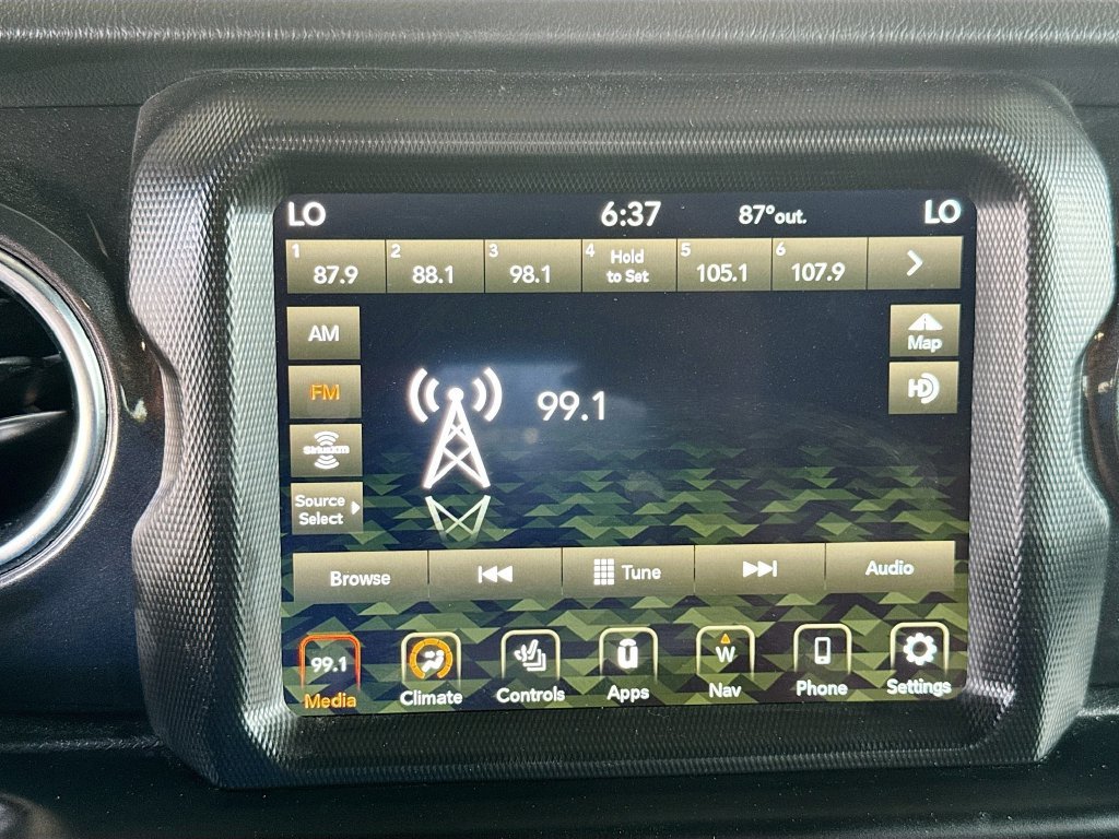 Certified 2022 Jeep Wrangler Unlimited Sahara AWD/4WD image 16