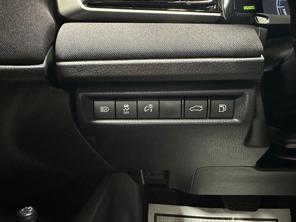 Used 2026 Toyota Camry LE FWD image 17