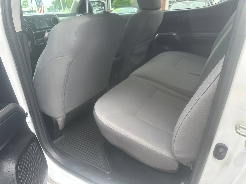 Used 2019 Toyota Tacoma SR5 RWD image 17
