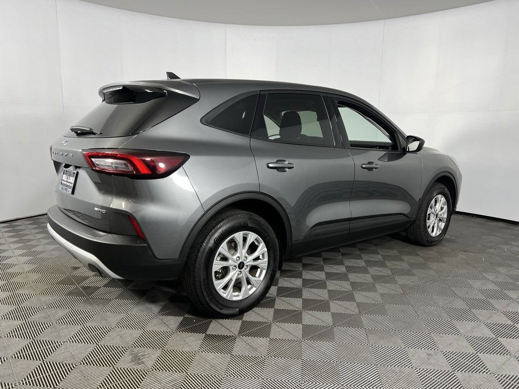 Used 2025 Ford Escape Active image 5