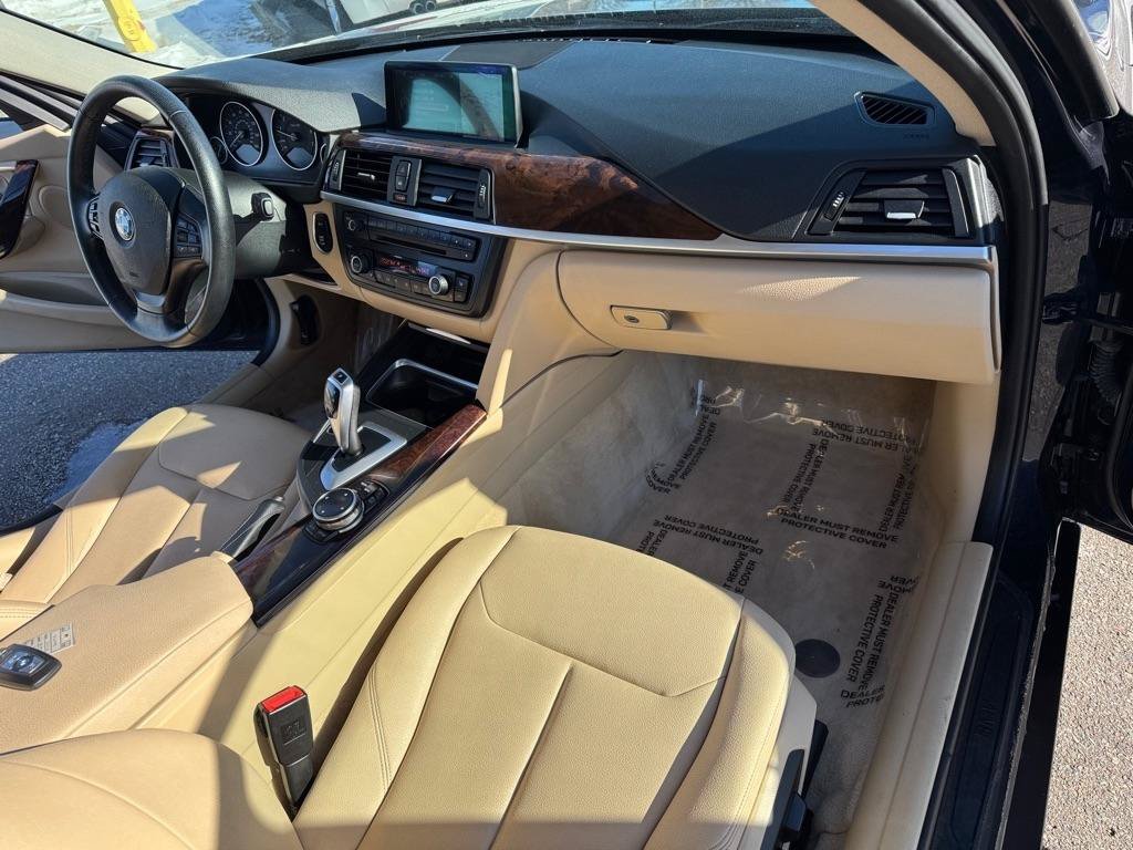 Used 2014 BMW 320i xDrive Sedan AWD/4WD image 28