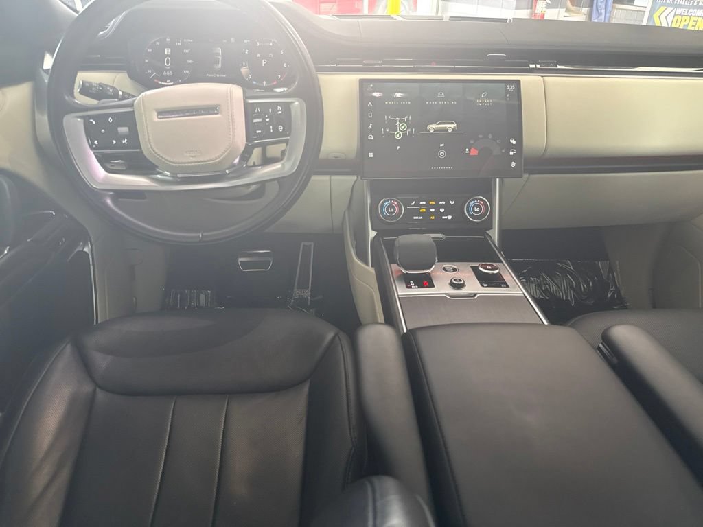 Used 2023 Land Rover Range Rover SE AWD/4WD image 13