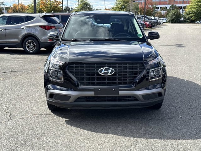 Used 2021 Hyundai Venue SE FWD image 3