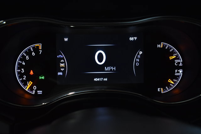 Used 2021 Jeep Grand Cherokee Laredo X AWD/4WD image 36