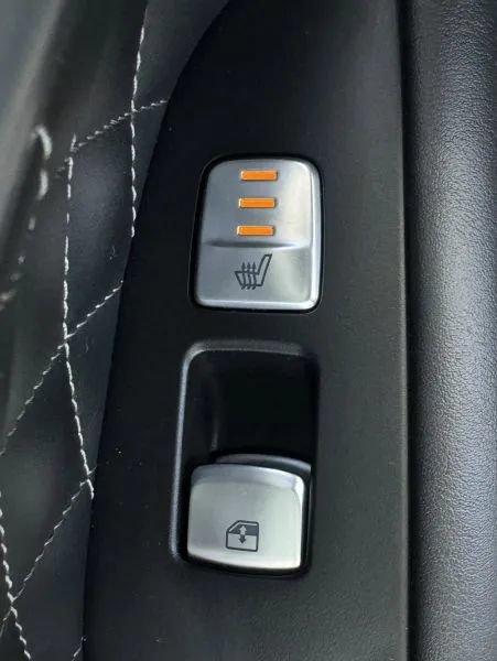 Used 2021 Genesis G70 3.3T w/ Sport Package RWD image 50