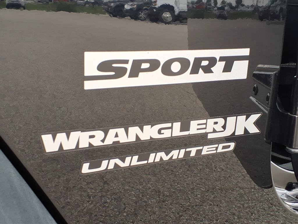Used 2018 Jeep Wrangler Unlimited Sport S AWD/4WD image 15
