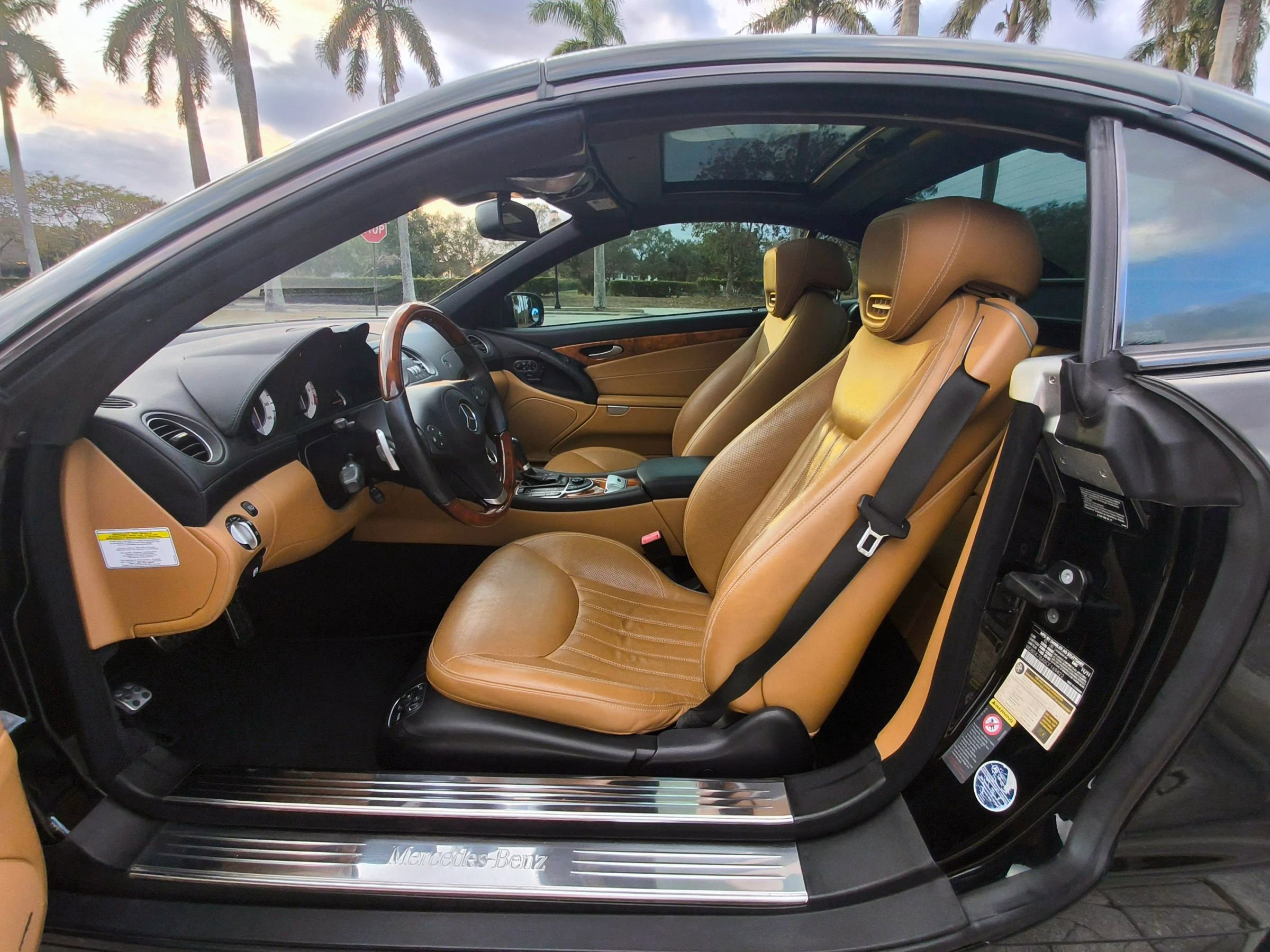 Used 2012 Mercedes-Benz SL 550 image 38