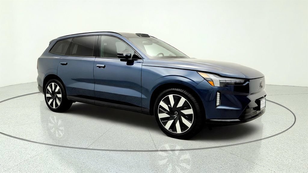 Used 2025 Volvo EX90 Ultra AWD/4WD image 3