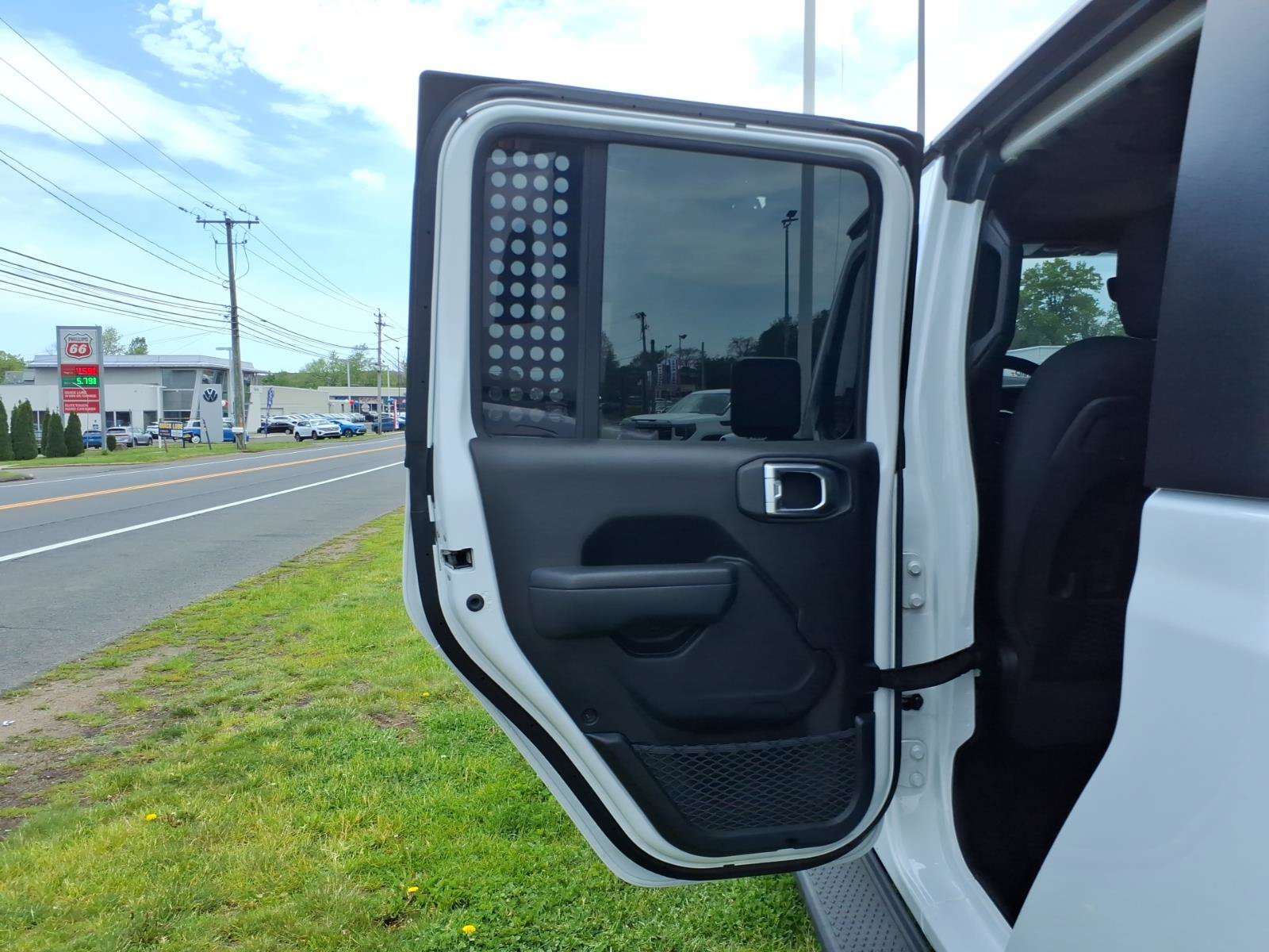 Used 2023 Jeep Gladiator Mojave w/ Cold Weather Group AWD/4WD image 13