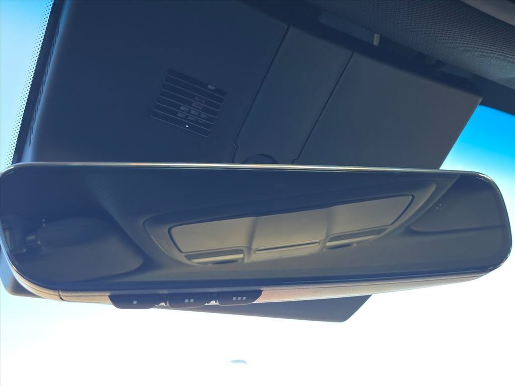 Used 2026 Genesis G70 2.5T RWD image 25