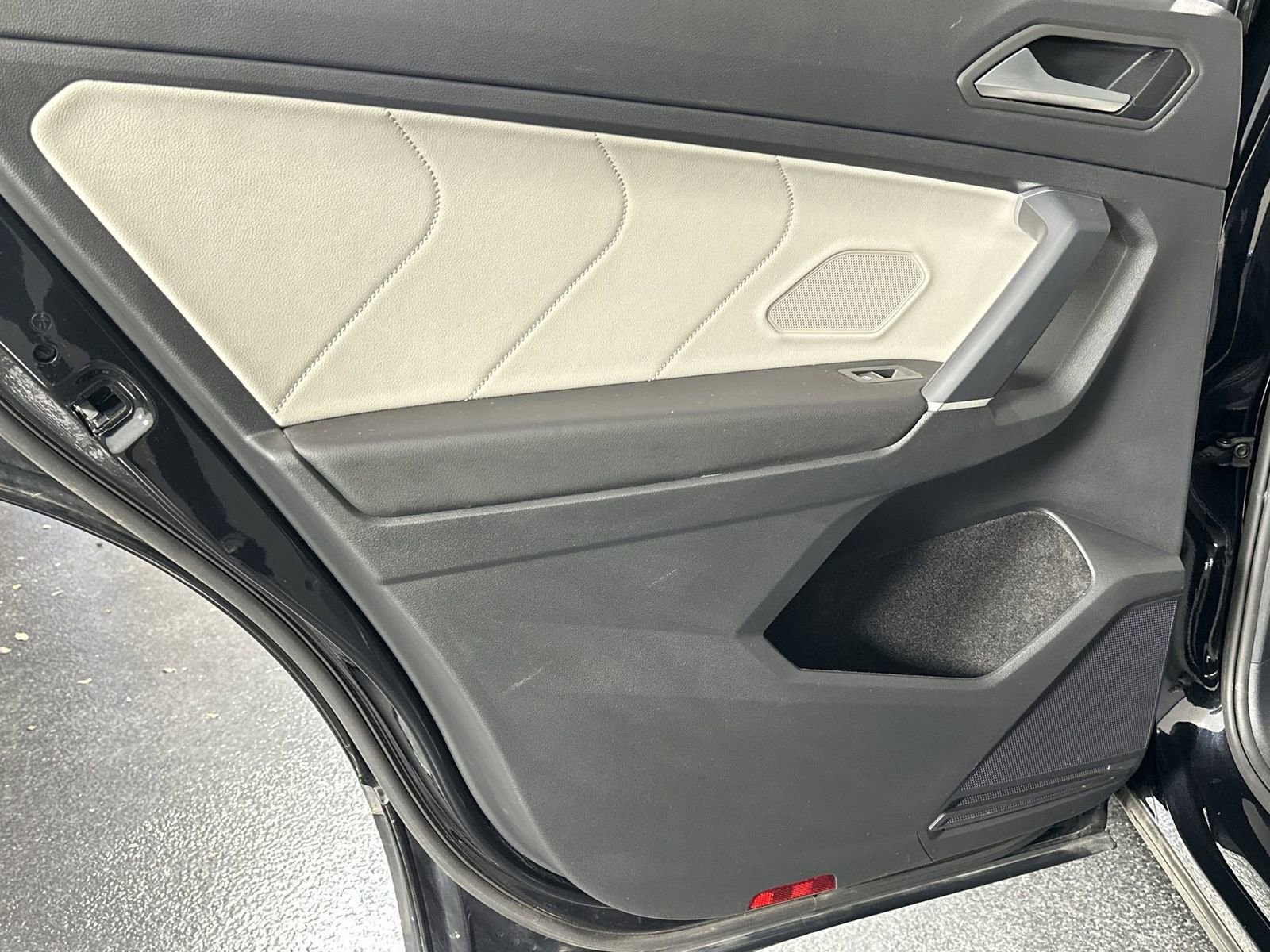 Used 2020 Volkswagen Tiguan SEL Premium R-Line image 34