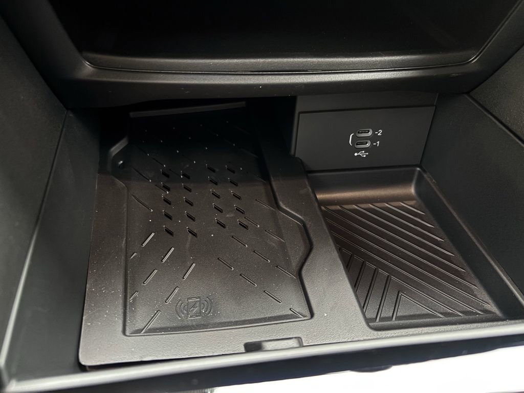New 2026 Chrysler Pacifica Limited FWD image 19