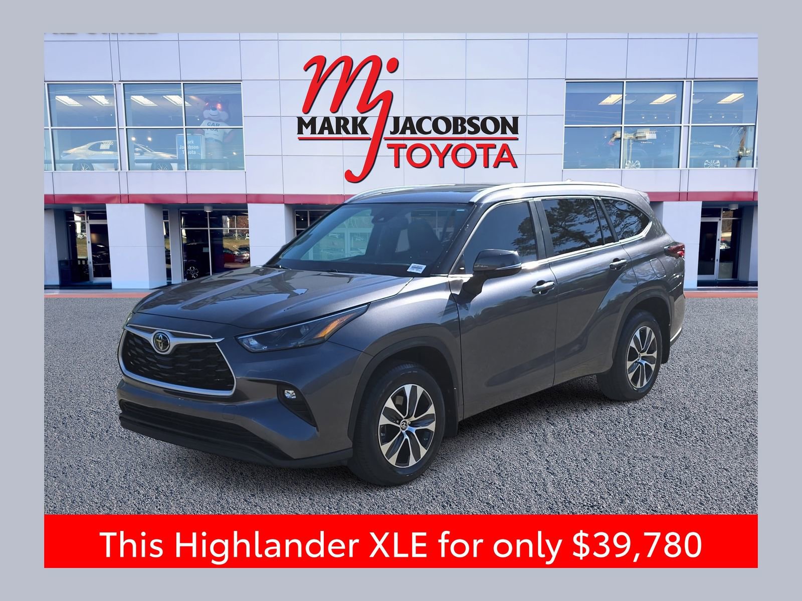 Used 2024 Toyota Highlander XLE image 1