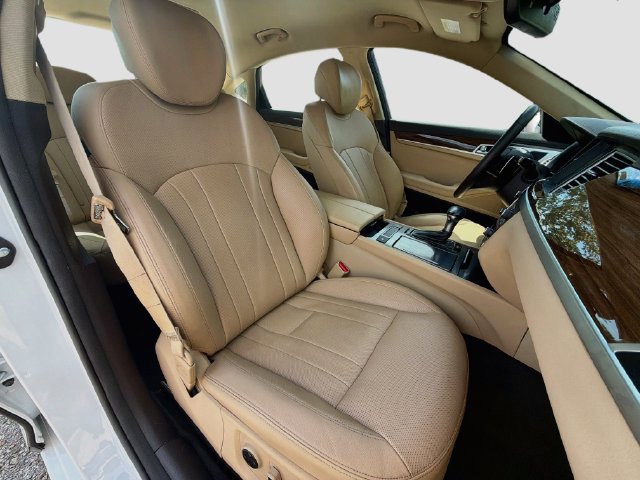 Used 2019 Genesis G80 3.8 RWD image 13