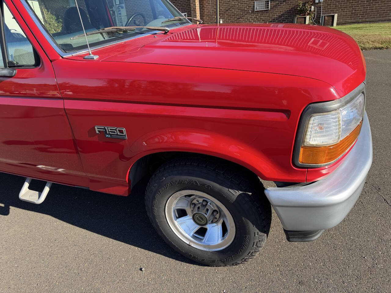 Used 1996 Ford F150 2WD Regular Cab image 5