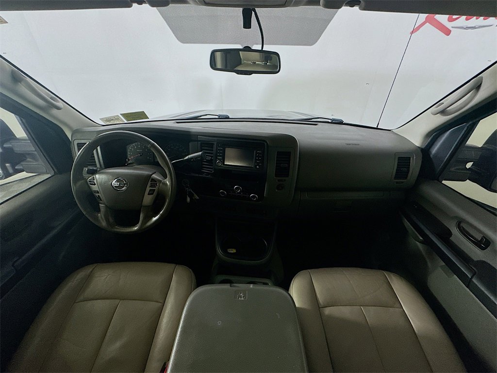 Used 2016 Nissan NV 3500 SL image 10