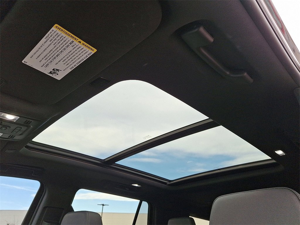 Used 2024 Chevrolet Tahoe LT w/ Luxury Package image 18