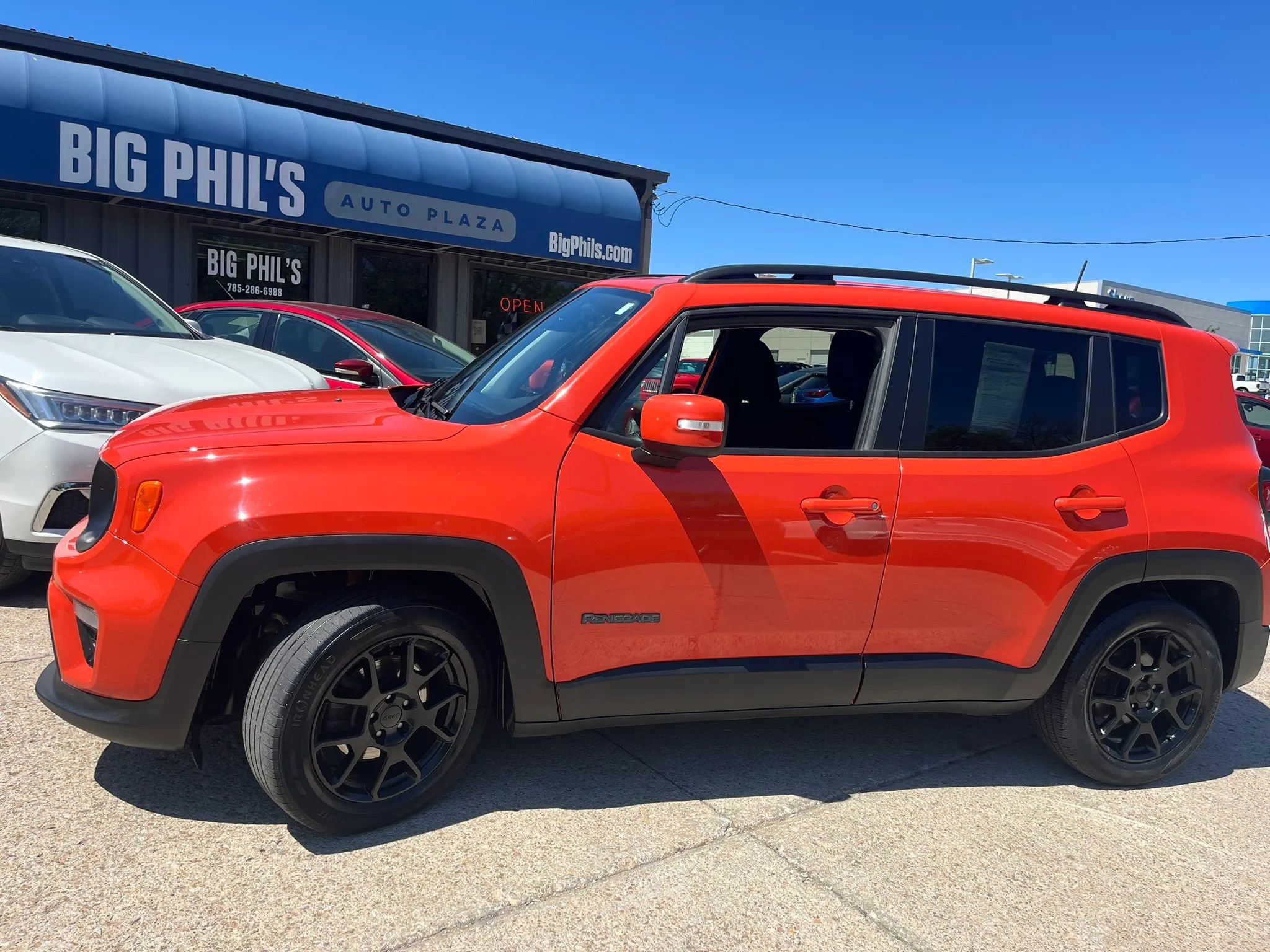 Used 2019 Jeep Renegade Altitude w/ Quick Order Package 2XM FWD image 4