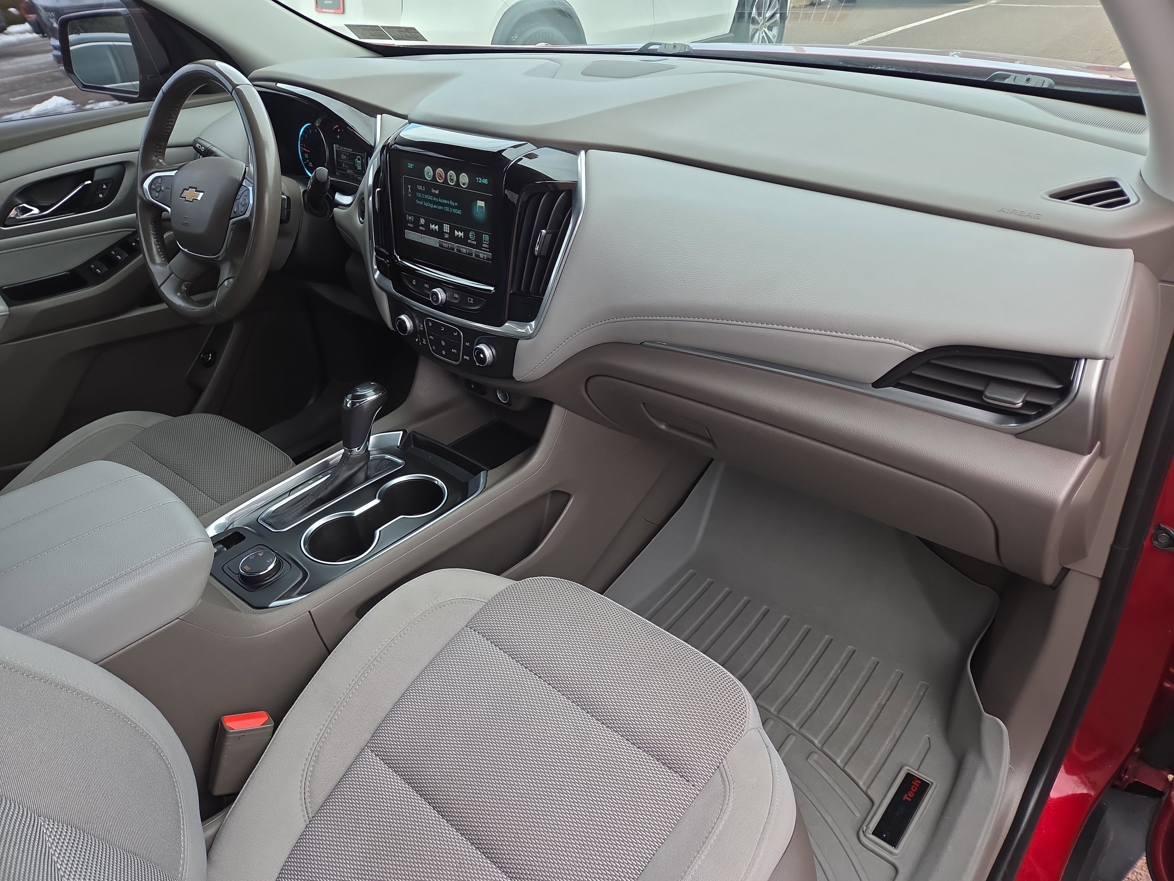Used 2019 Chevrolet Traverse LT image 17
