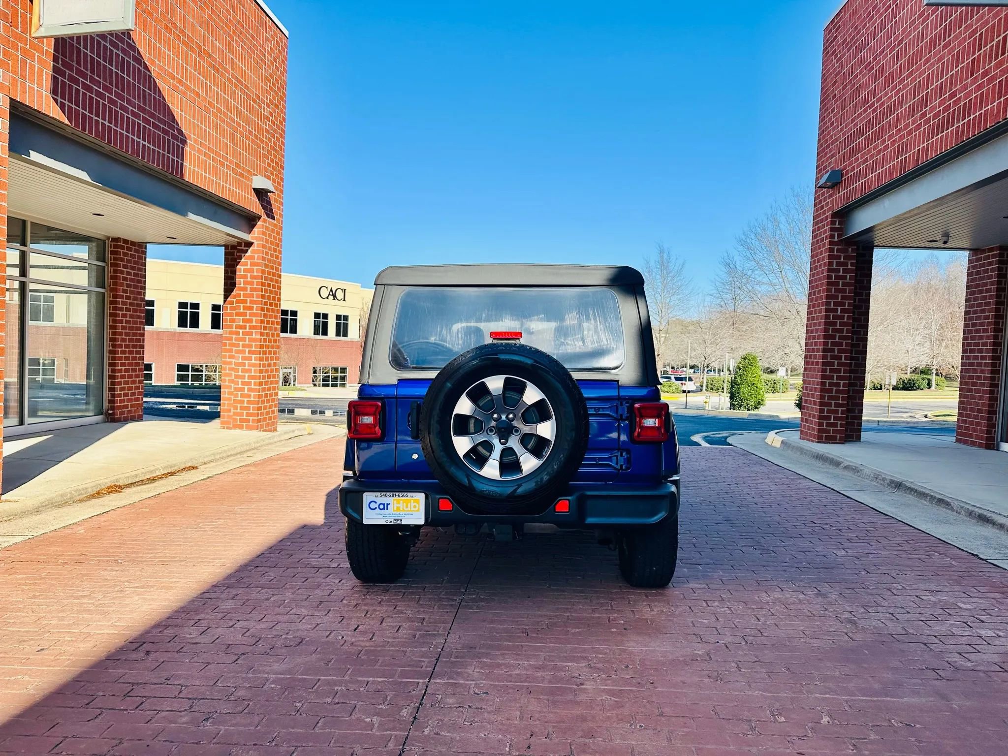 Used 2019 Jeep Wrangler Unlimited Sahara image 5