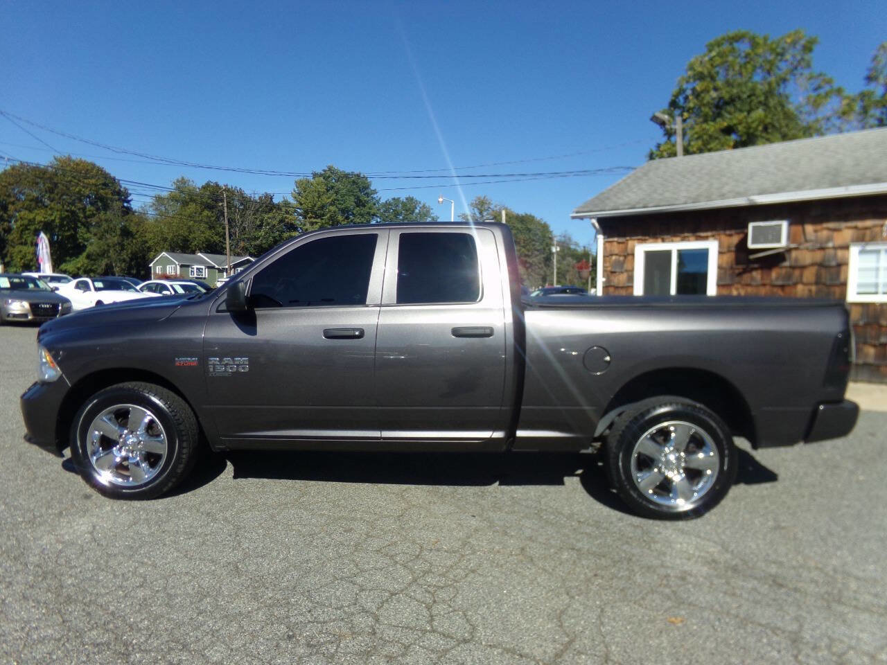 Used 2019 RAM 1500 Express w/ Express Value Package image 13