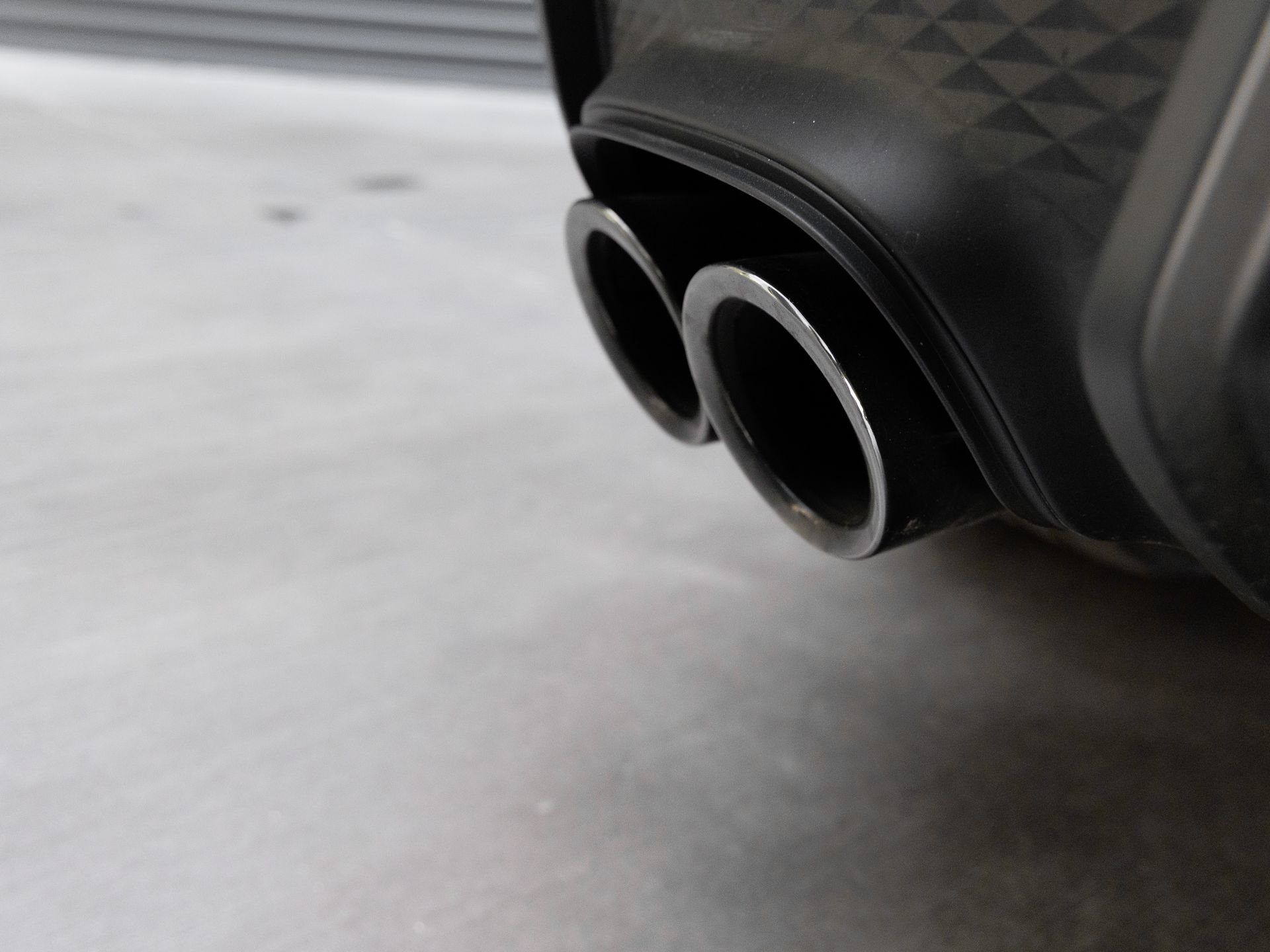 Certified 2025 Porsche Macan AWD/4WD image 27