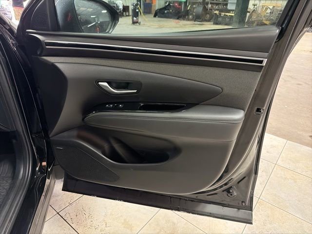 Used 2023 Hyundai Santa Cruz Limited w/ Winter Package image 21