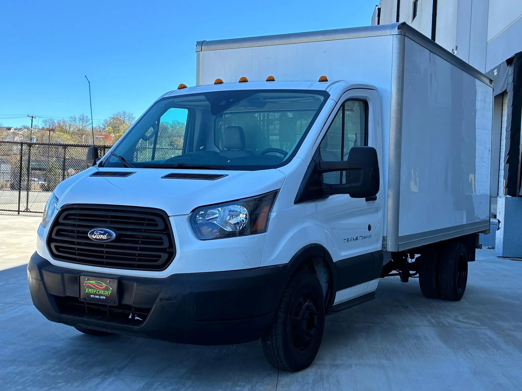 Used 2019 Ford Transit 350 156 DRW RWD image 1