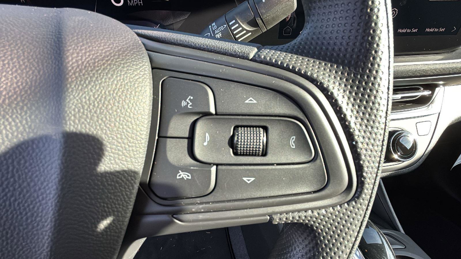 New 2025 Buick Envista Preferred w/ Convenience II Package image 18