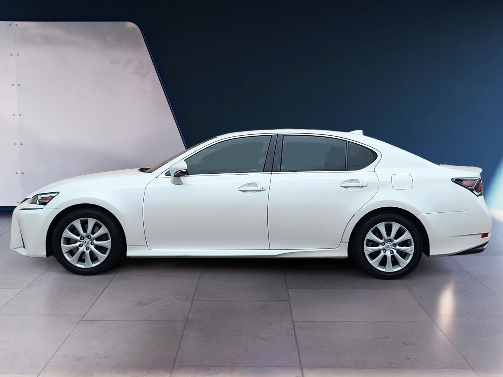 Used 2017 Lexus GS 200t w/ Premium Package RWD image 2