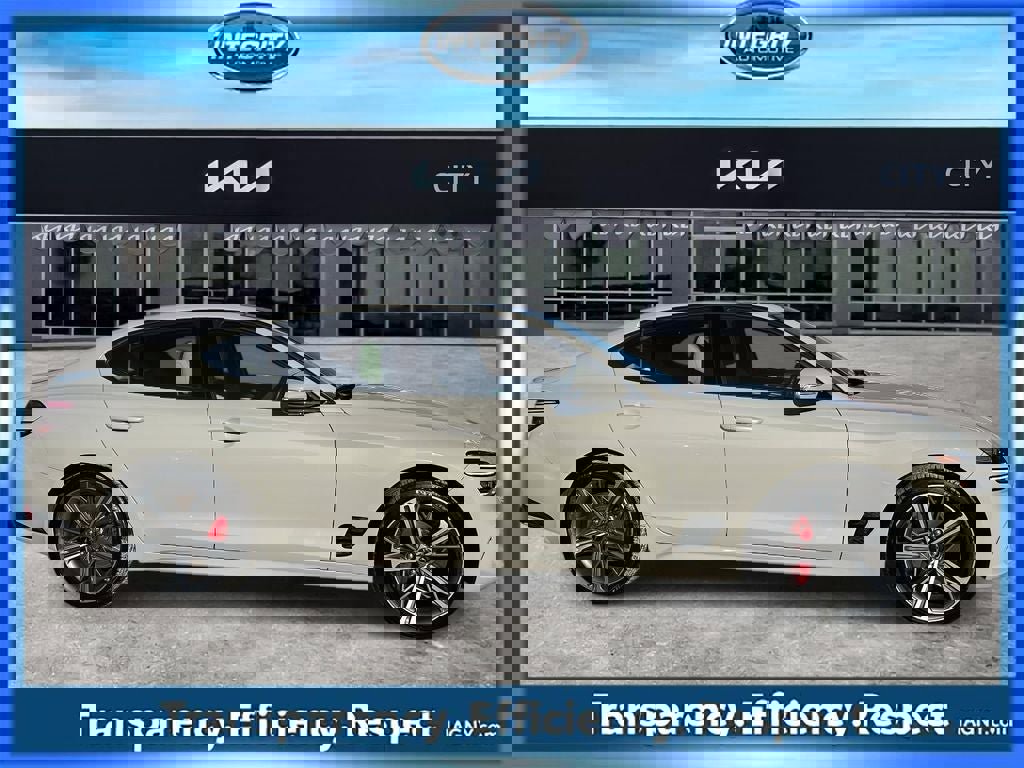 Used 2025 Genesis G70 3.3T Advanced image 2