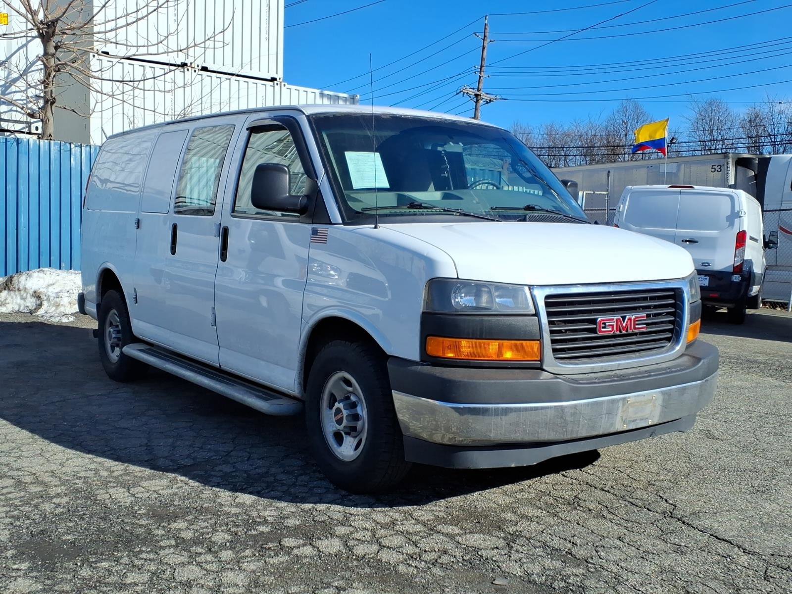 Used 2017 GMC Savana 2500 2500 image 1