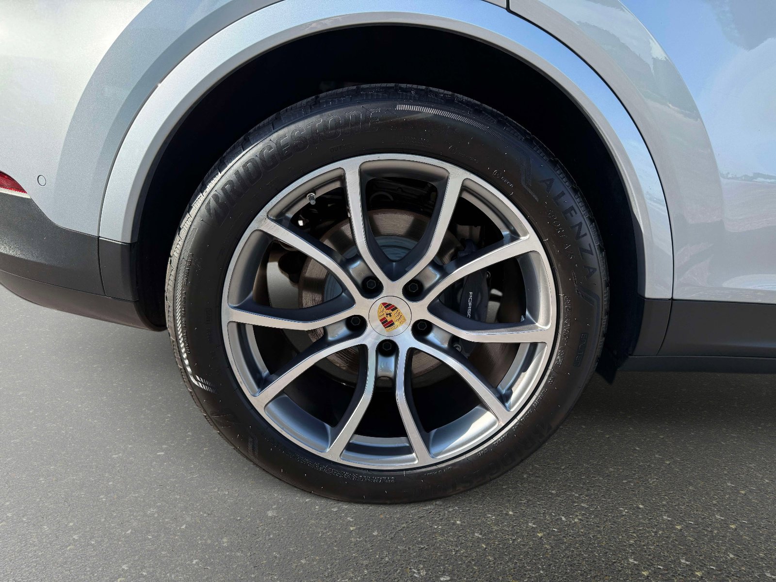 Used 2024 Porsche Cayenne Coupe image 19