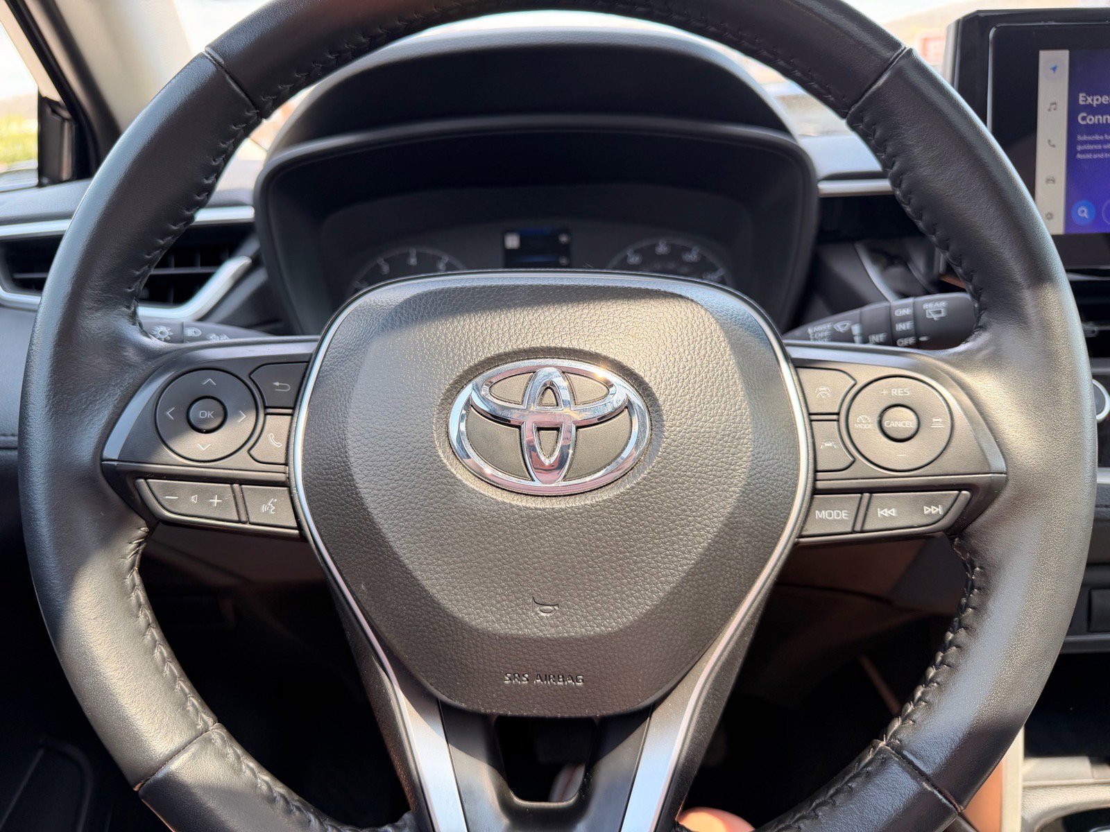 Used 2024 Toyota Corolla Cross LE w/ Moonroof Package AWD/4WD image 14