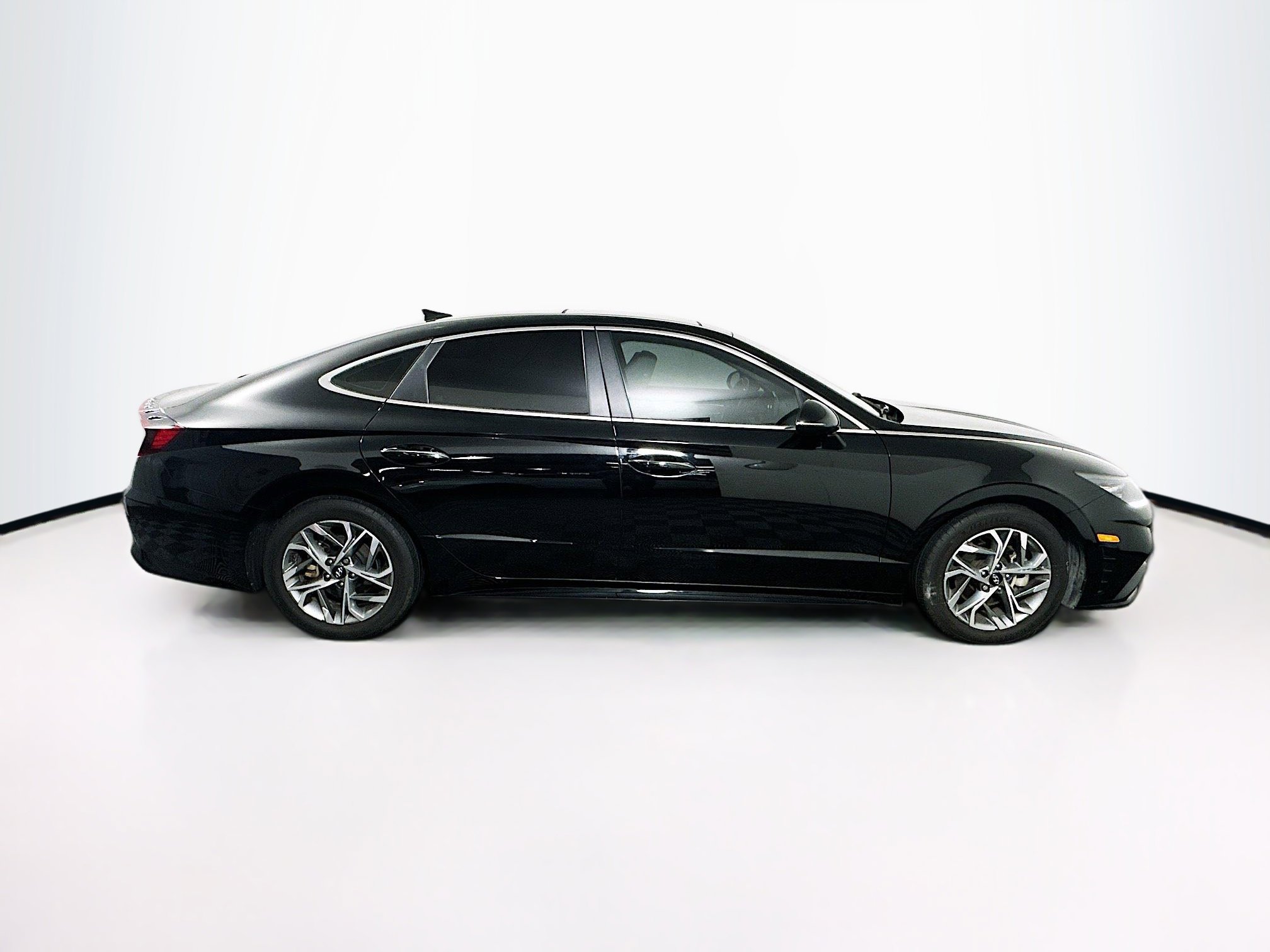 Used 2023 Hyundai Sonata SEL w/ Convenience Package FWD image 10