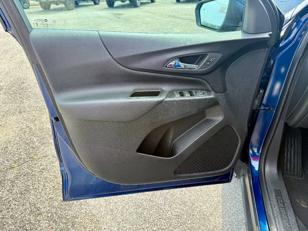 Used 2023 Chevrolet Equinox LT w/ LPO, Floor Liner Package image 10
