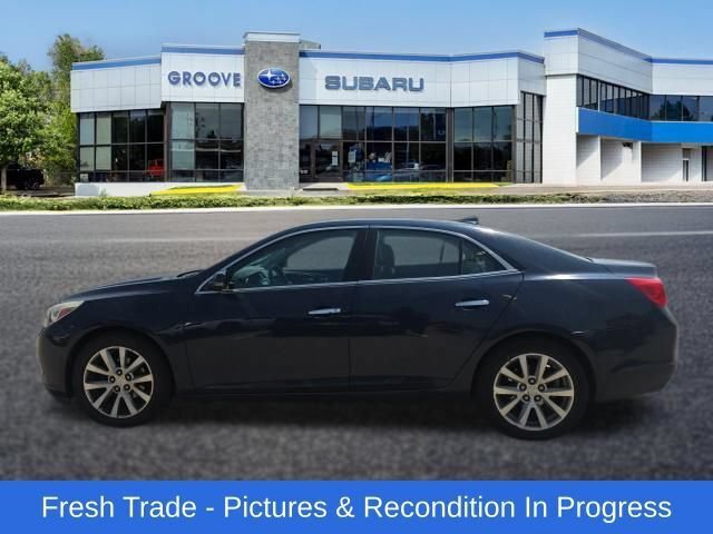 Used 2016 Chevrolet Malibu LTZ FWD image 2