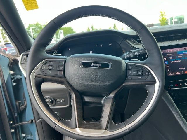 Used 2026 Jeep Grand Cherokee L Limited AWD/4WD image 13