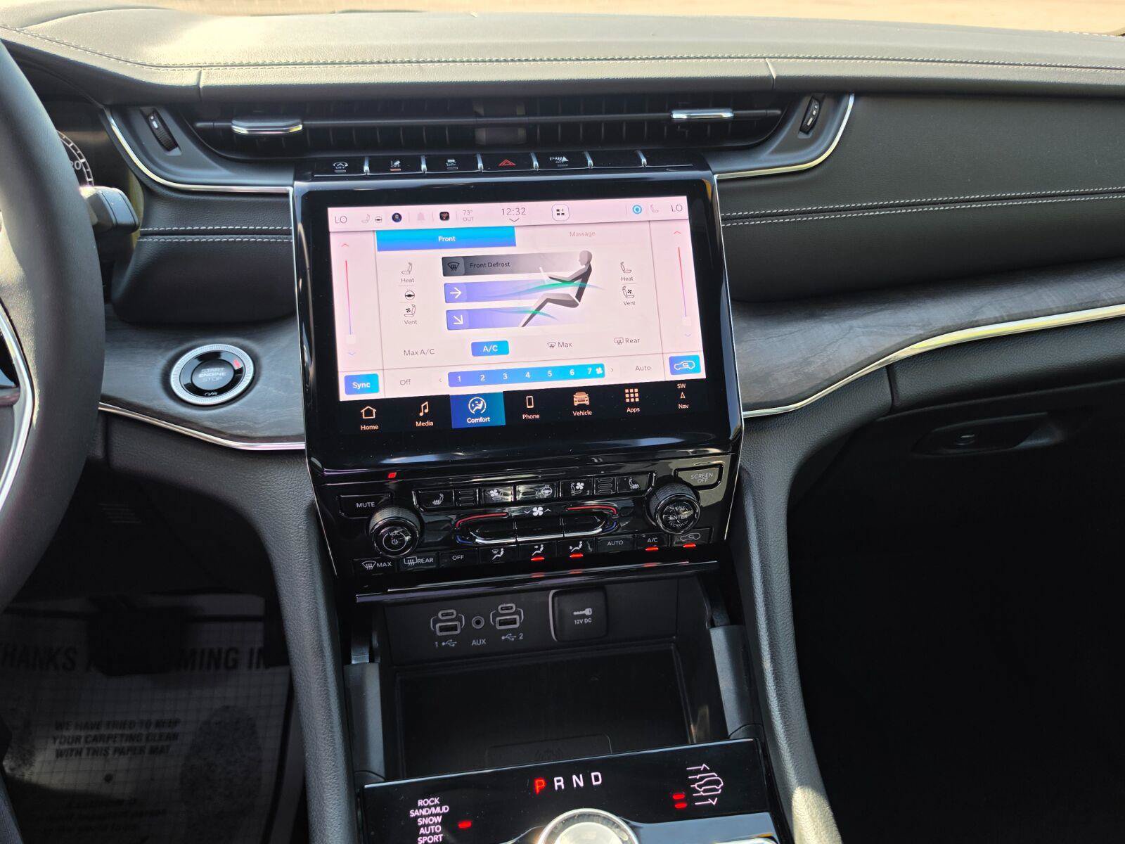 Used 2025 Jeep Grand Cherokee Overland w/ Luxury Tech Group IV AWD/4WD image 8