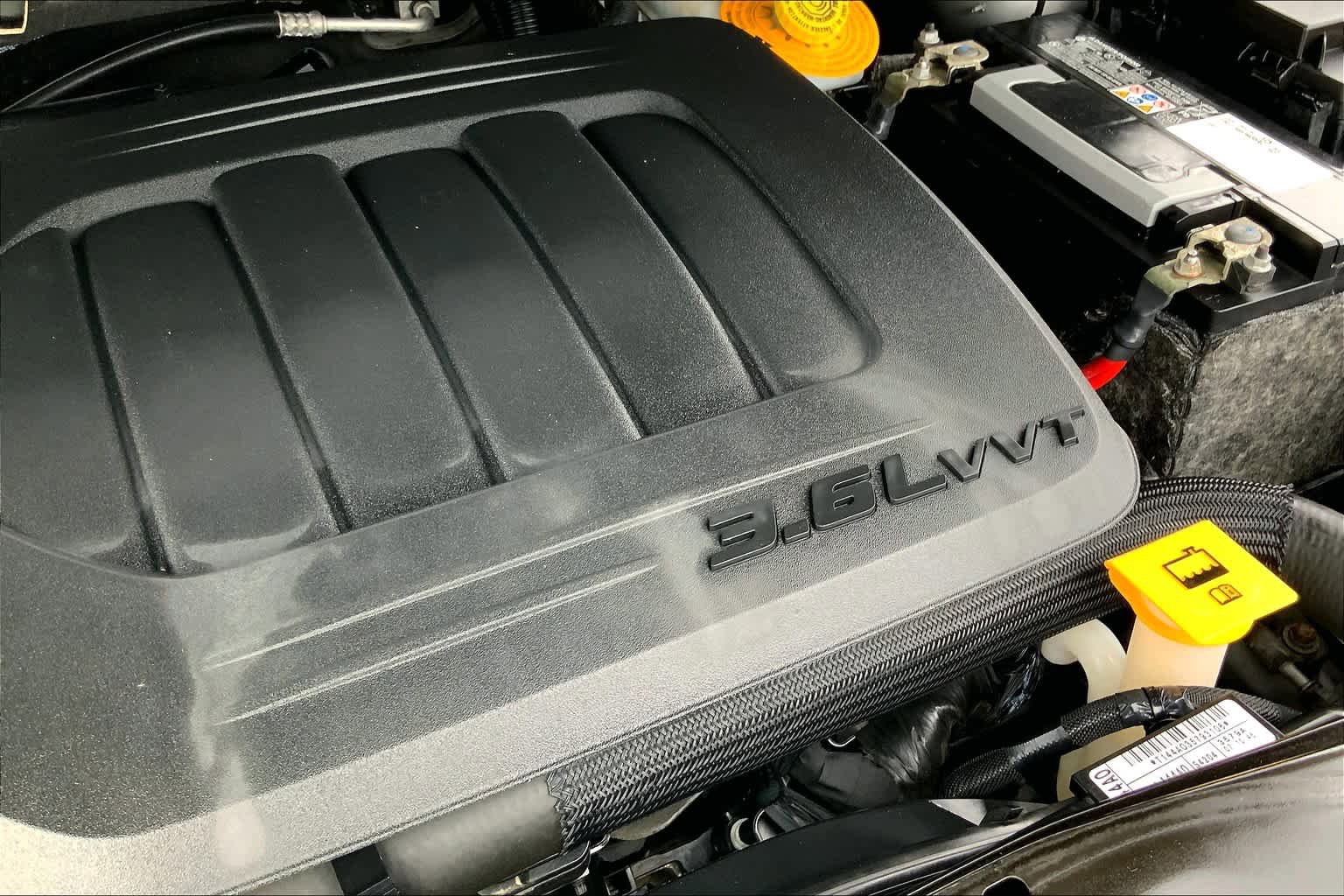 Used 2020 Dodge Grand Caravan SXT image 30