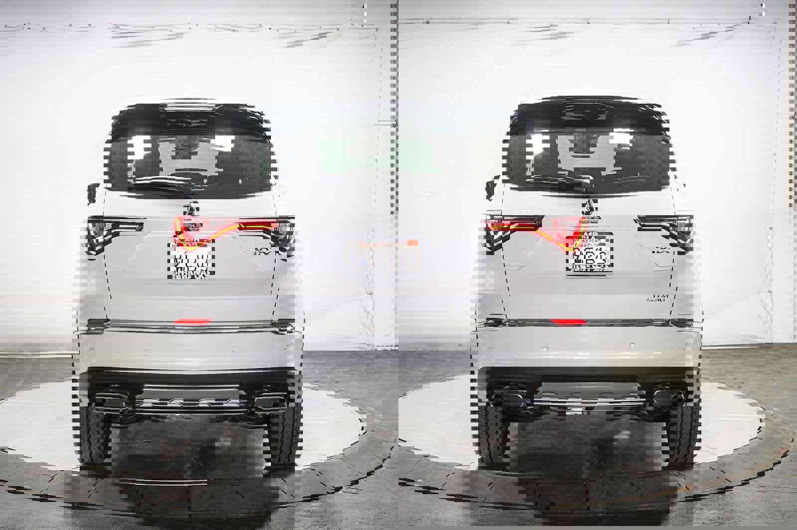 Used 2025 Acura MDX SH-AWD w/ Technology Package image 9